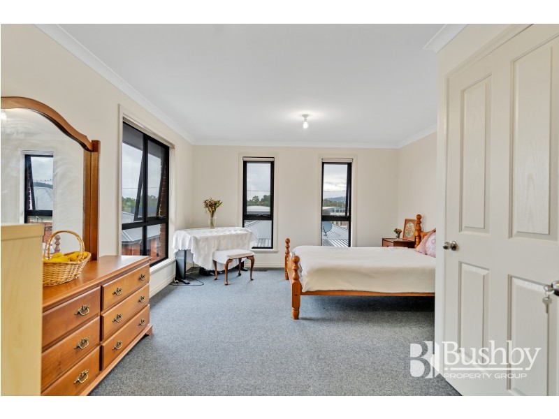 2/15-17 Conway Street, Mowbray TAS 7248