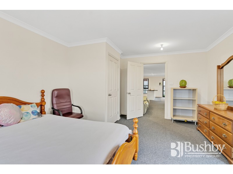 2/15-17 Conway Street, Mowbray TAS 7248