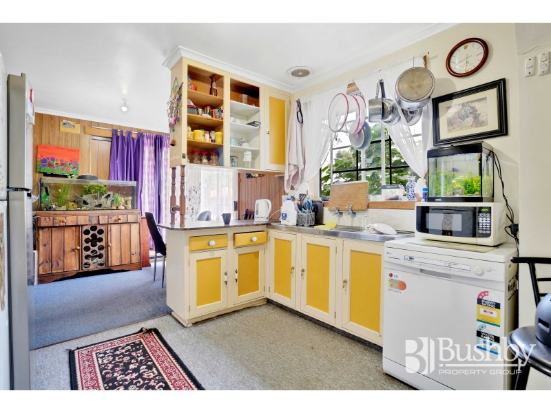 3 Hazelwood Parade, Ravenswood TAS 7250