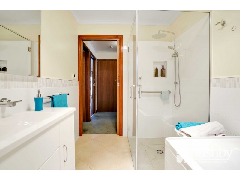 1a Leith Street, Norwood TAS 7250