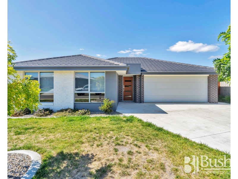 2/7 Senator Court, Newnham TAS 7248