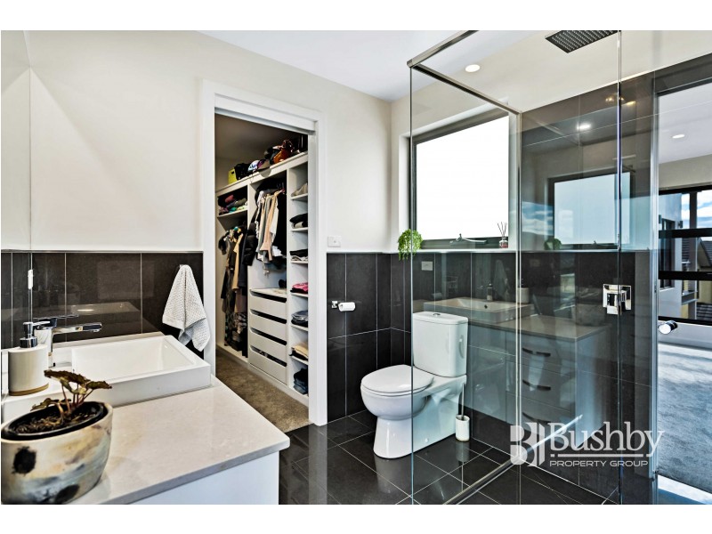 5 Jacqueline Place, Riverside TAS 7250