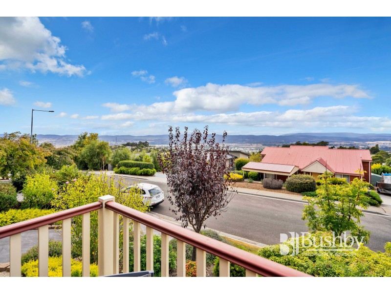 11 Clearview Avenue, Trevallyn TAS 7250