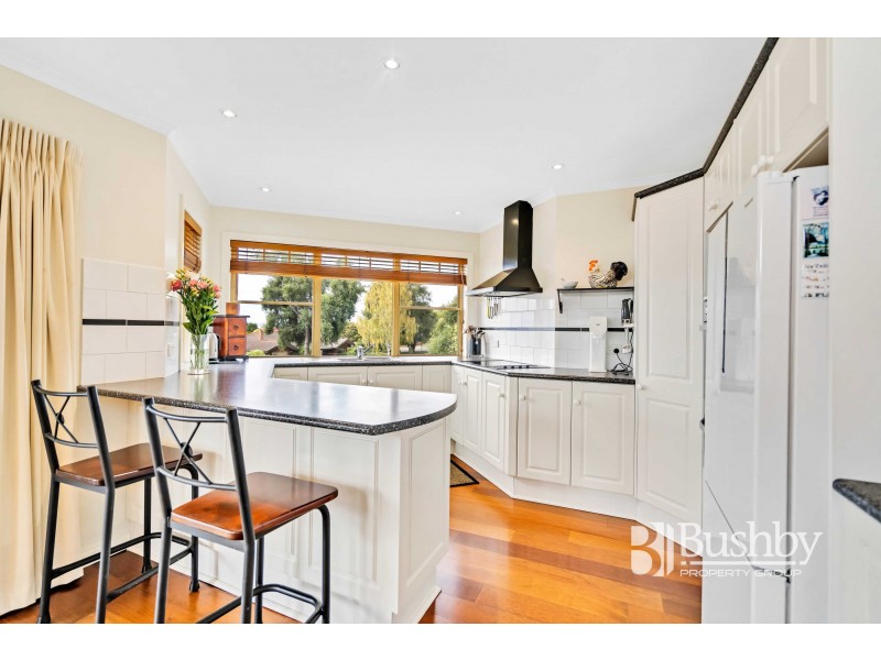 11 Clearview Avenue, Trevallyn TAS 7250