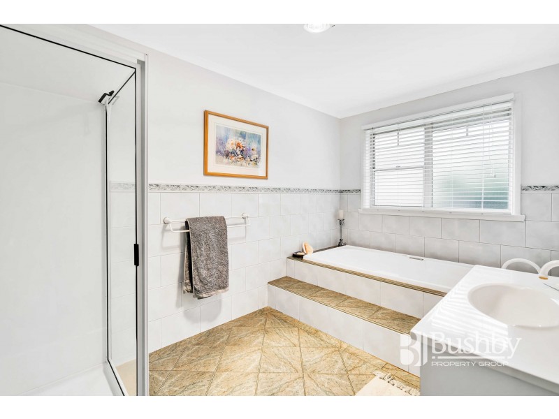 11 Clearview Avenue, Trevallyn TAS 7250
