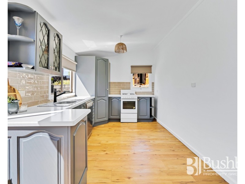 70 Tompsons Lane, Newnham TAS 7248