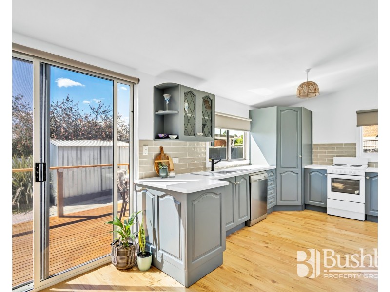 70 Tompsons Lane, Newnham TAS 7248