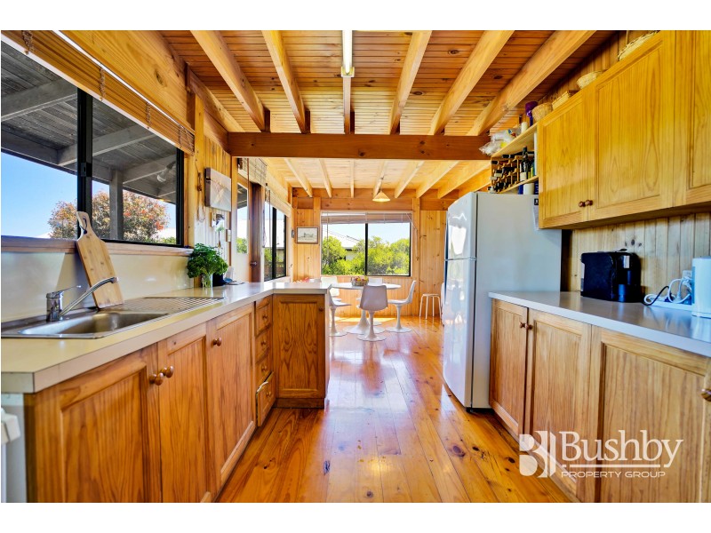 27 Gunn Parade, Low Head TAS 7253