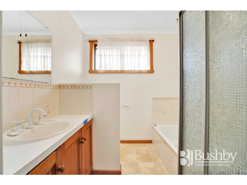 2/52 Haig Street, Mowbray TAS 7248