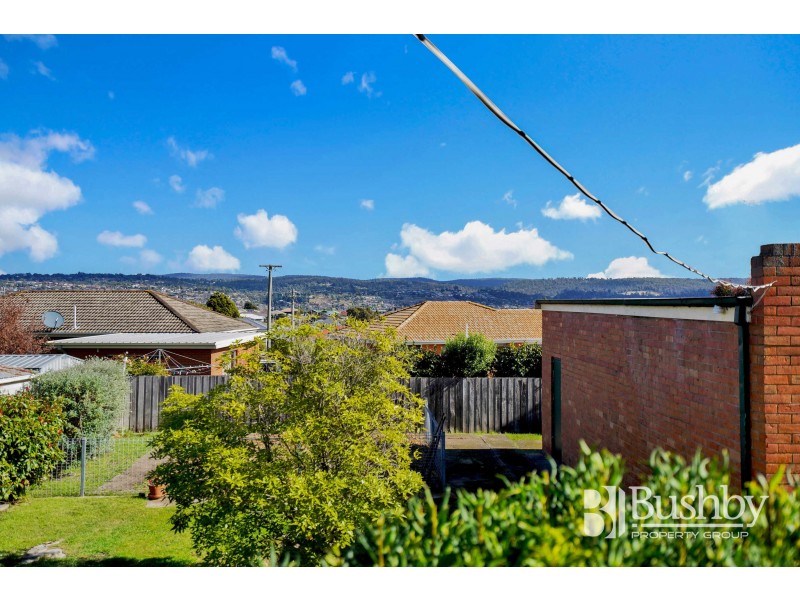 17 Karpaty Avenue, Newnham TAS 7248