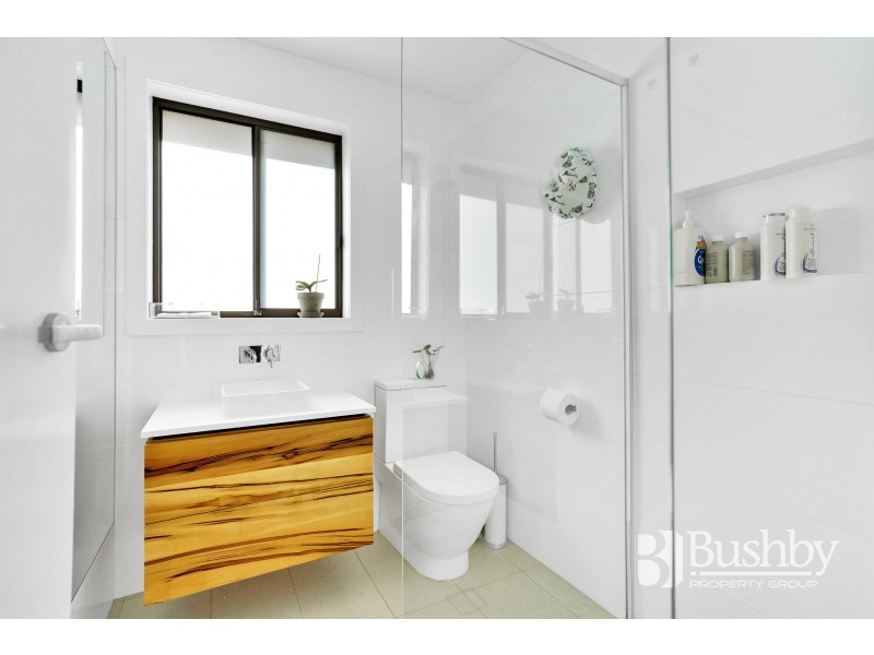 1/32 Camira Street, Newnham TAS 7248