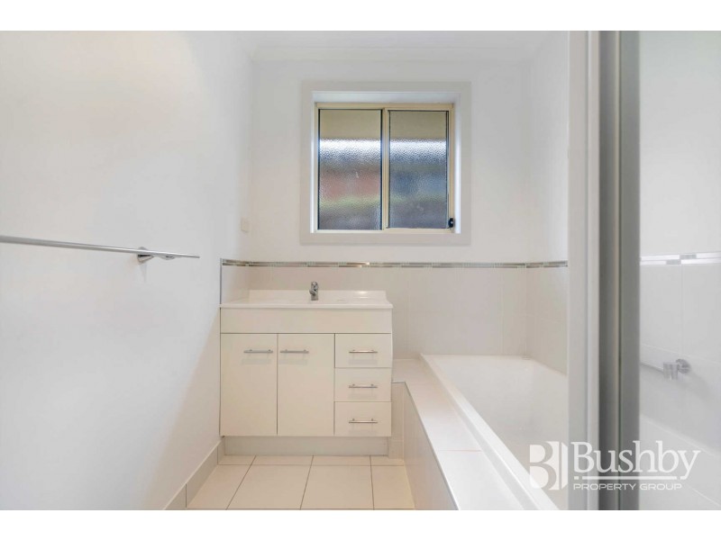 86 Mount Stuart Drive, Newnham TAS 7248