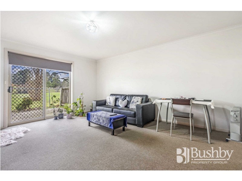 4/4 Roger Retreat, Newnham TAS 7248