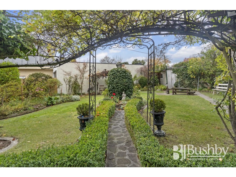 4 Newstead Crescent, Newstead TAS 7250