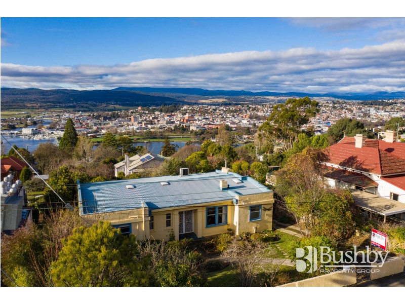 24 Delamere Crescent, Trevallyn TAS 7250