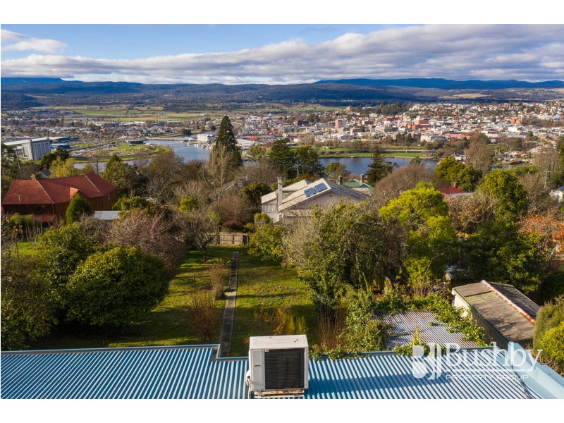 24 Delamere Crescent, Trevallyn TAS 7250