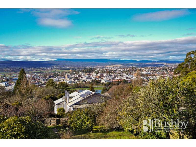 24 Delamere Crescent, Trevallyn TAS 7250