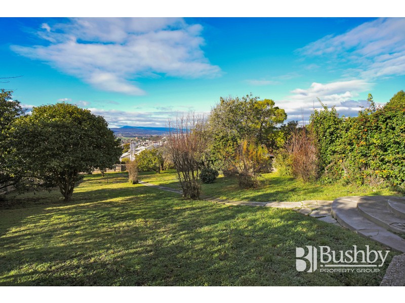 24 Delamere Crescent, Trevallyn TAS 7250