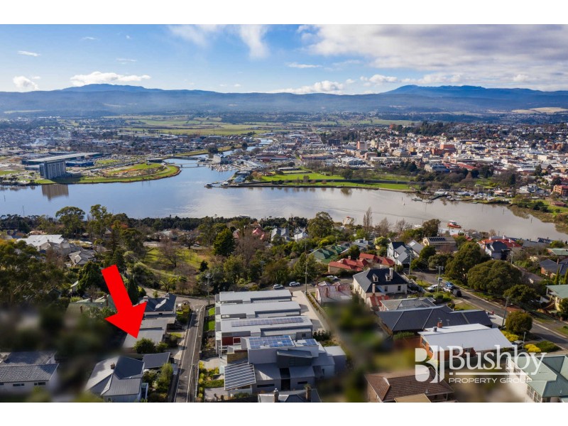 2/2 Wattle Way, Trevallyn TAS 7250