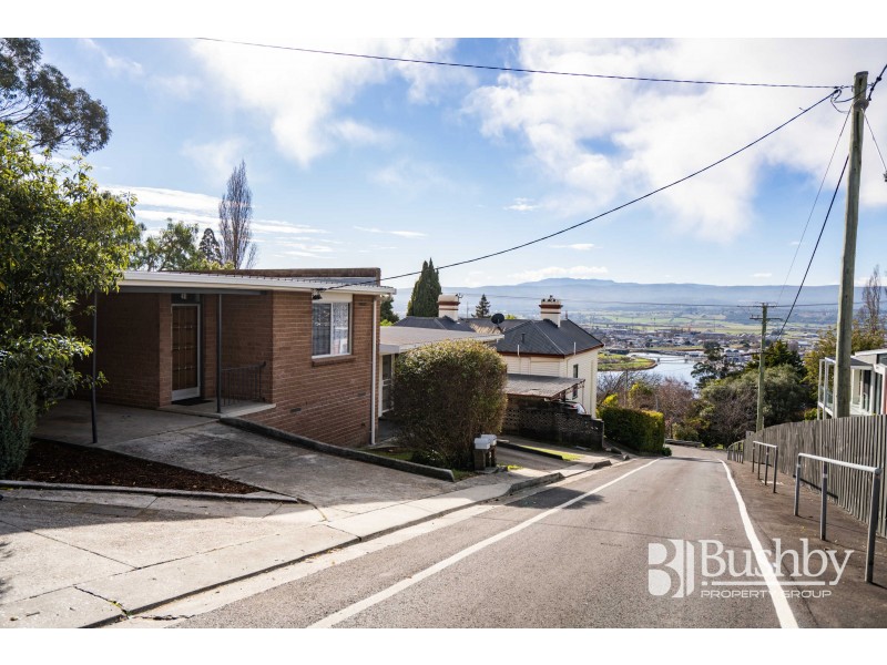 2/2 Wattle Way, Trevallyn TAS 7250