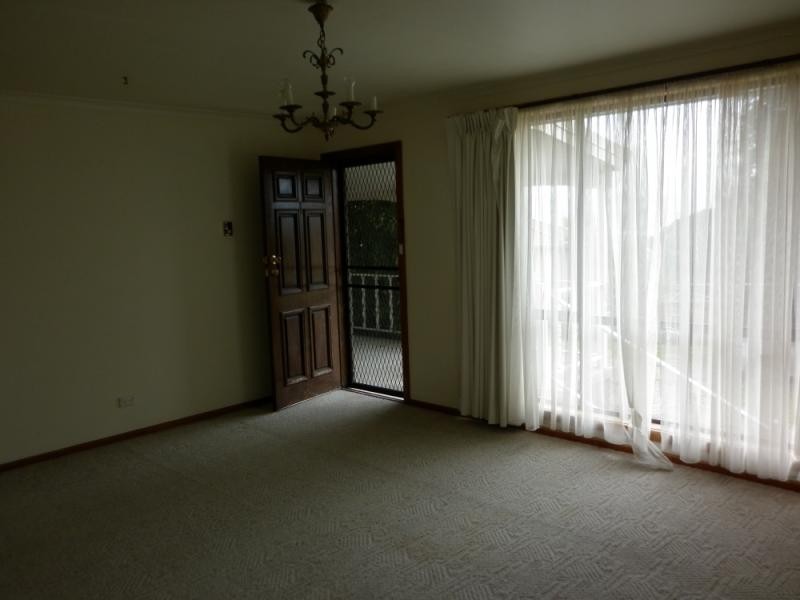 1/18 Bronzewing Avenue, Newnham TAS 7248