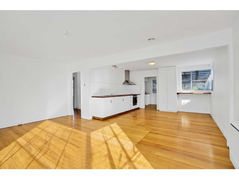 11 Luck Street, Mowbray TAS 7248