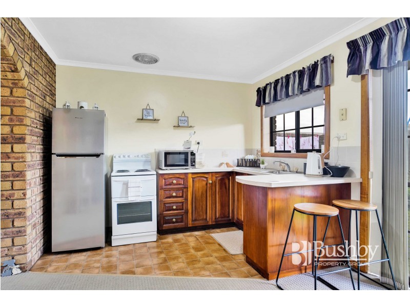 2/32 Camira Street, Newnham TAS 7248