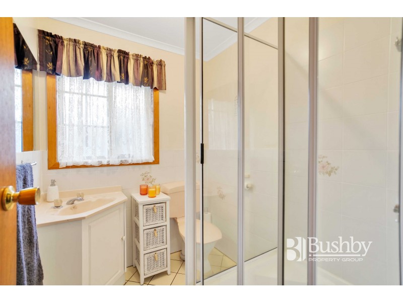 2/32 Camira Street, Newnham TAS 7248