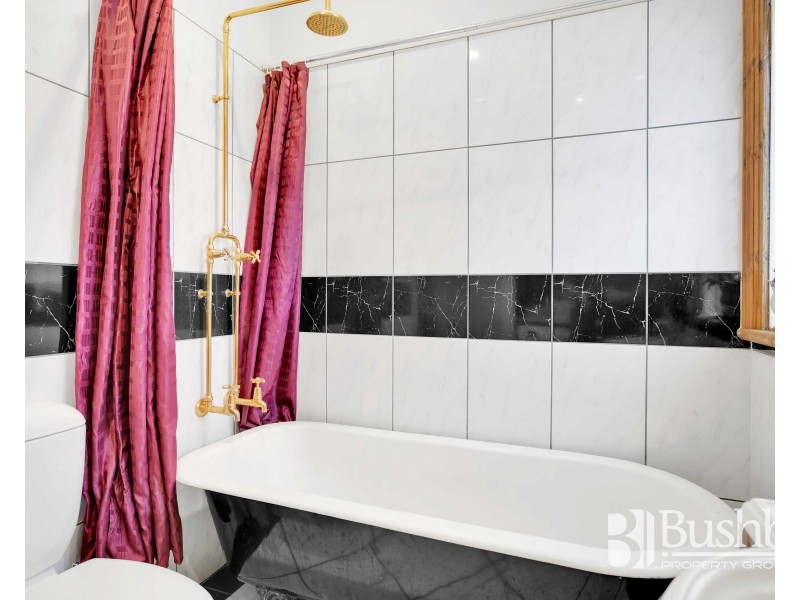 7 South Bank Road, Trevallyn TAS 7250