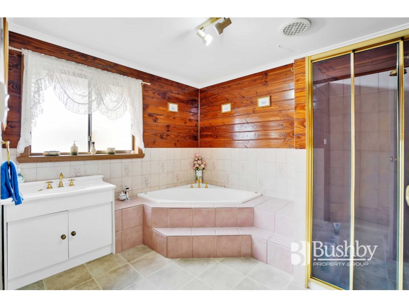 26 Vermeer Avenue, Newnham TAS 7248