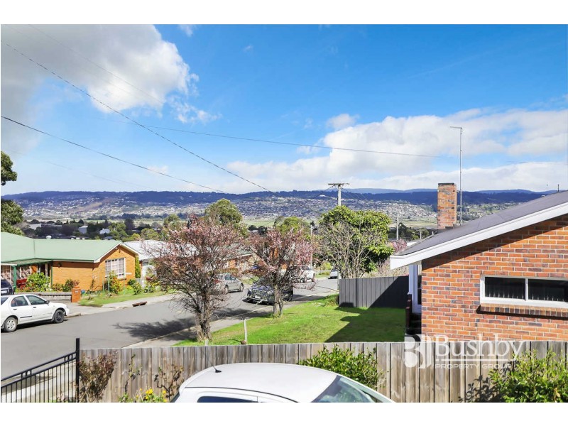 14 Ronneby Road, Newnham TAS 7248