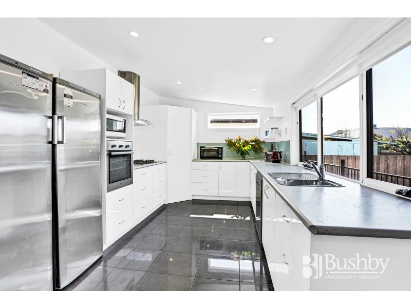 8 Kinross Road, Invermay TAS 7248