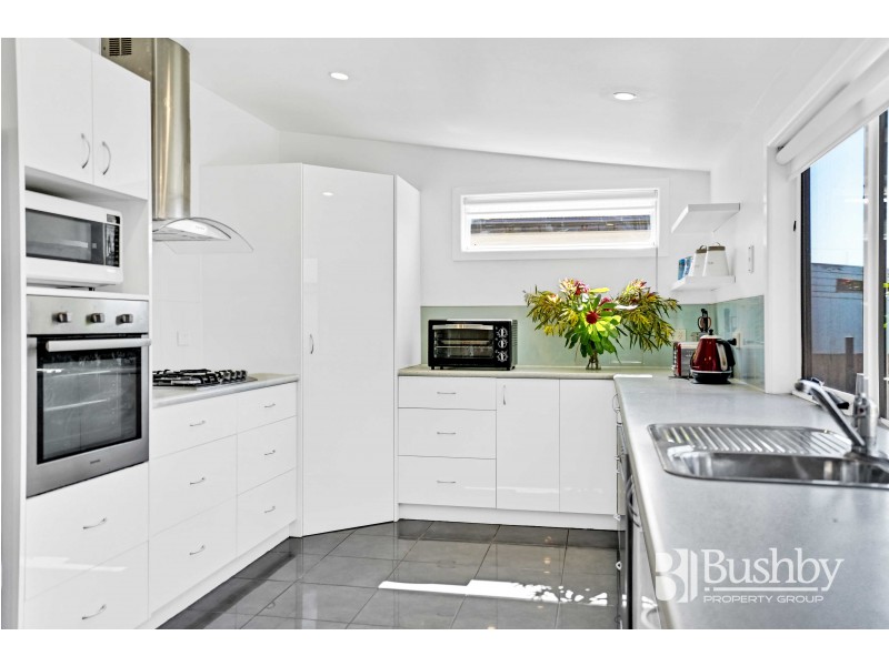 8 Kinross Road, Invermay TAS 7248