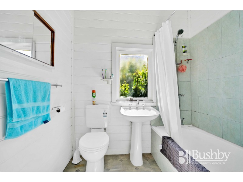 8 Kinross Road, Invermay TAS 7248