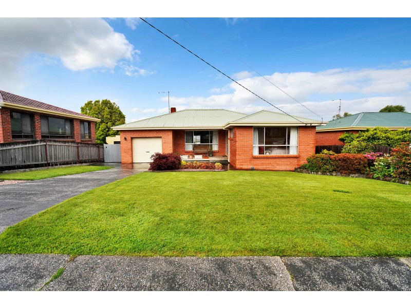 9 Karpaty Avenue, Newnham TAS 7248