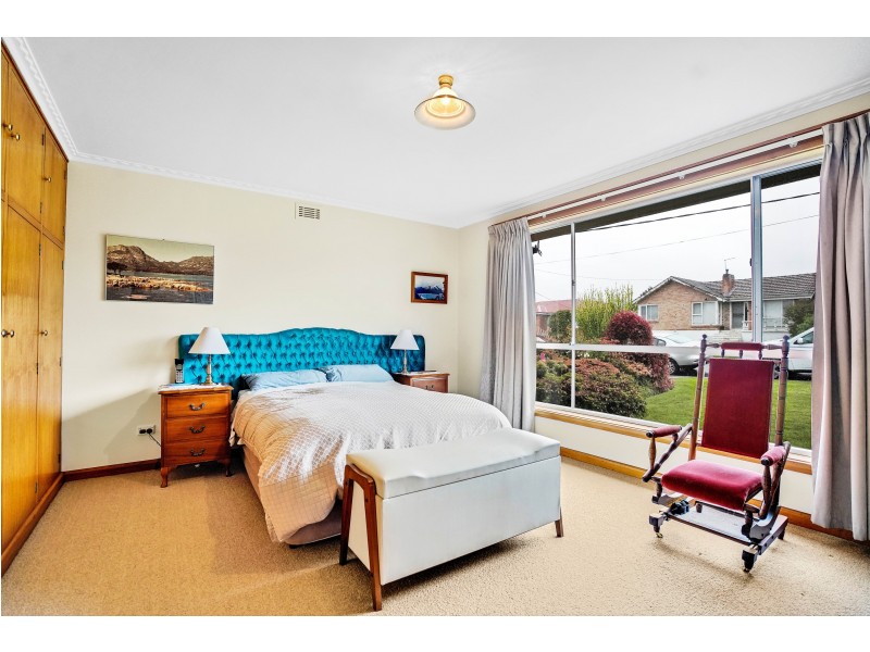 9 Karpaty Avenue, Newnham TAS 7248