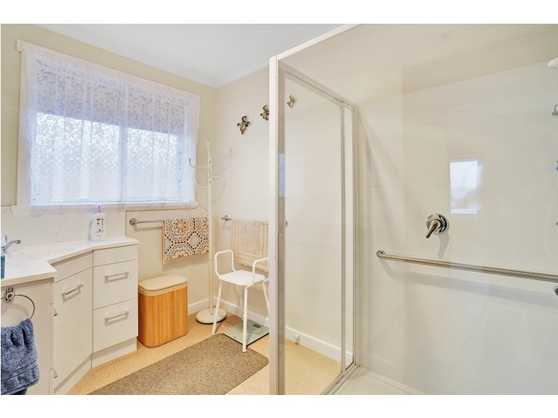 9 Karpaty Avenue, Newnham TAS 7248