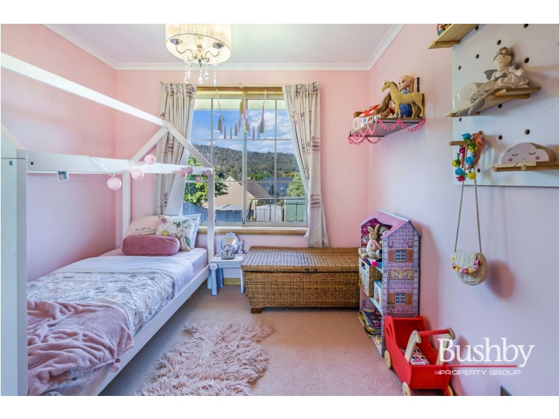 5 Glover Avenue, Blackstone Heights TAS 7250