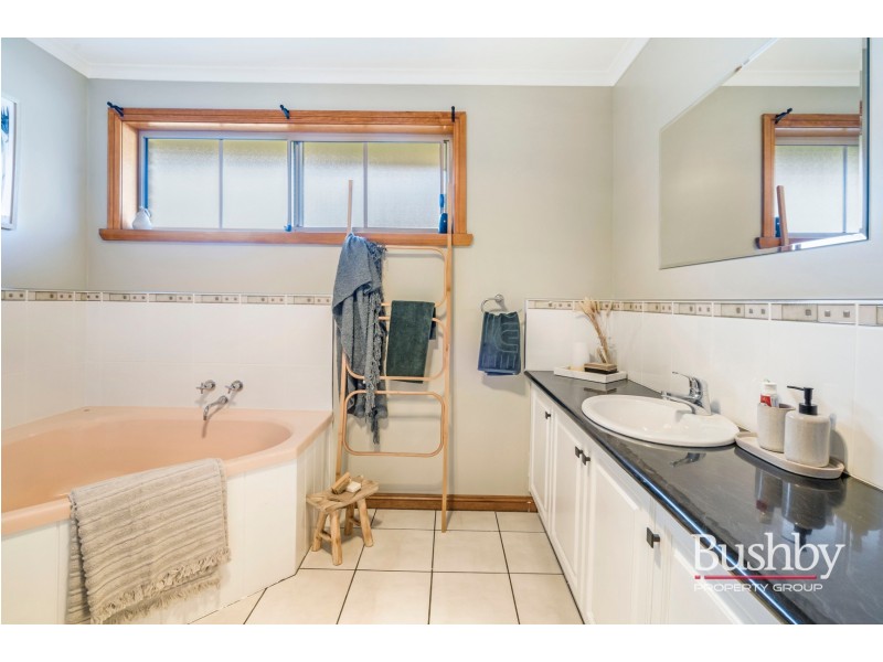 5 Glover Avenue, Blackstone Heights TAS 7250