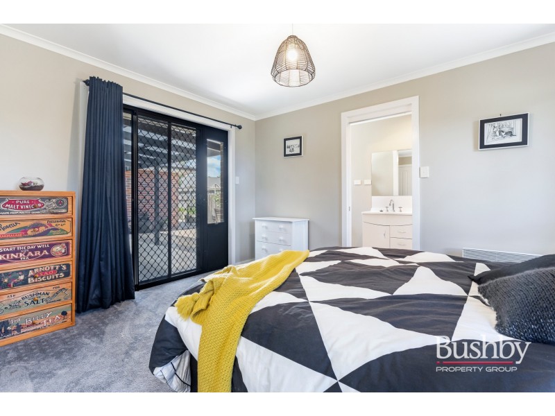 2 Pocket Place, Newnham TAS 7248