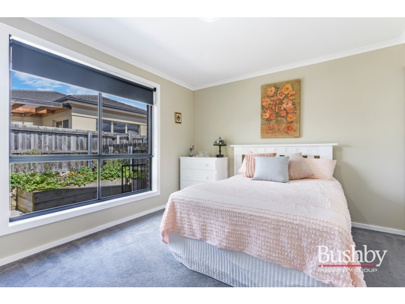 2 Pocket Place, Newnham TAS 7248