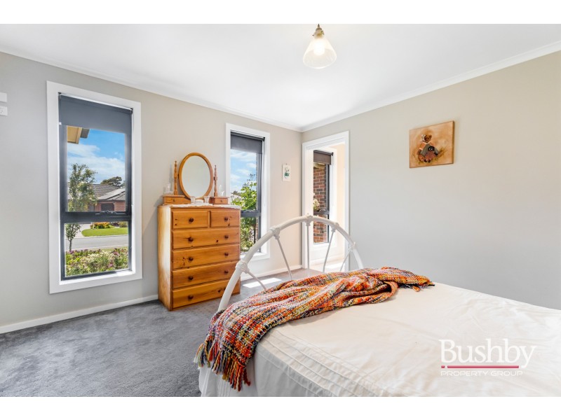 2 Pocket Place, Newnham TAS 7248
