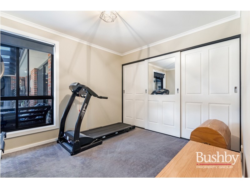 2 Pocket Place, Newnham TAS 7248