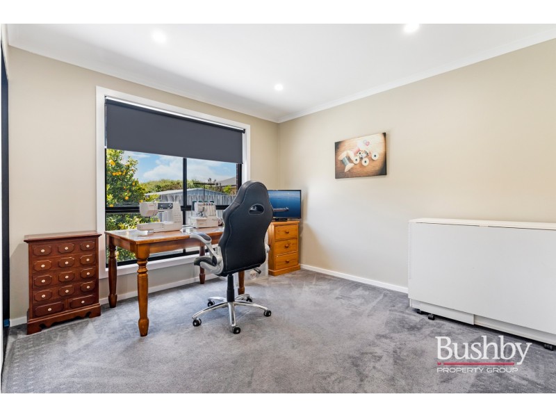2 Pocket Place, Newnham TAS 7248