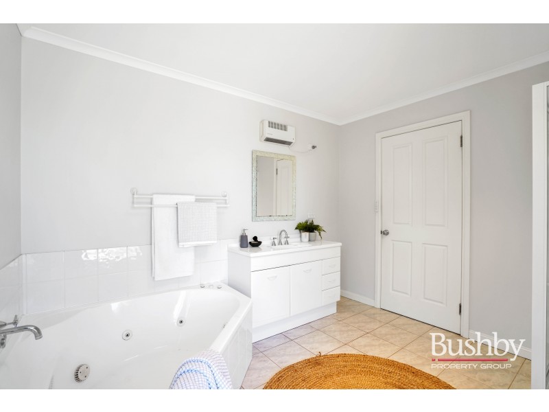 15 Chelsea Close, Prospect Vale TAS 7250
