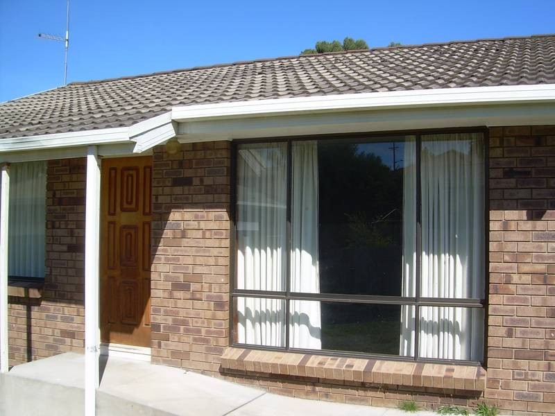 2/1 Ingamells Street, Summerhill TAS 7250