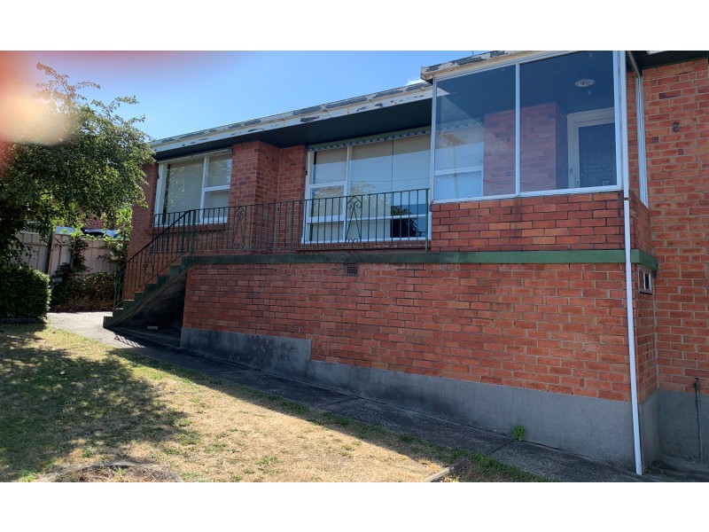18 Helenwood Grove, Newnham TAS 7248