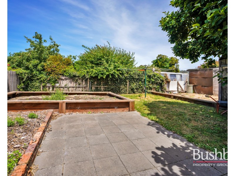 17 Moore St, Invermay TAS 7248