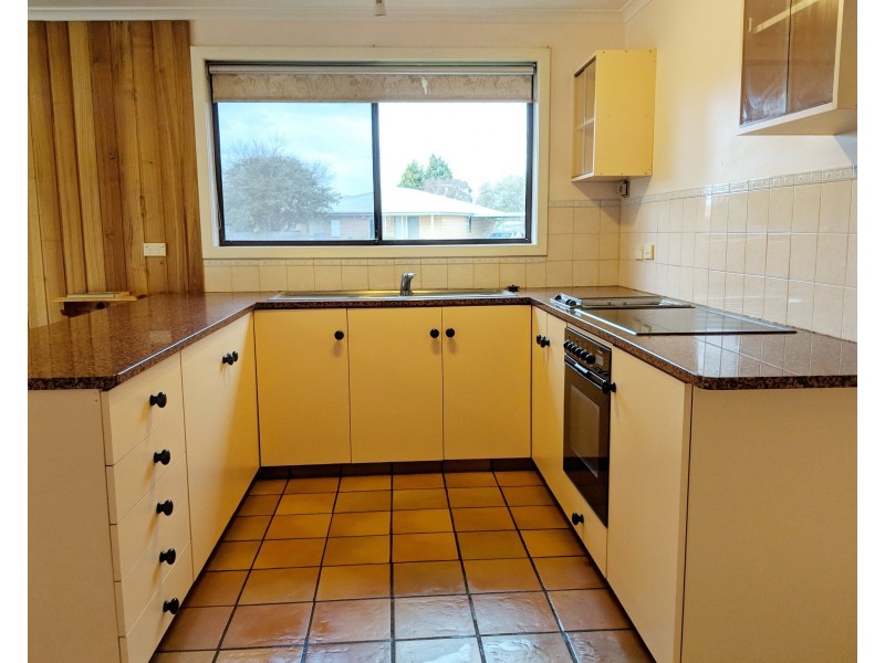 2 Patricia Place, Newnham TAS 7248