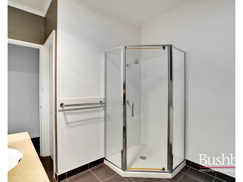 6 Yorktown Square, Launceston TAS 7250